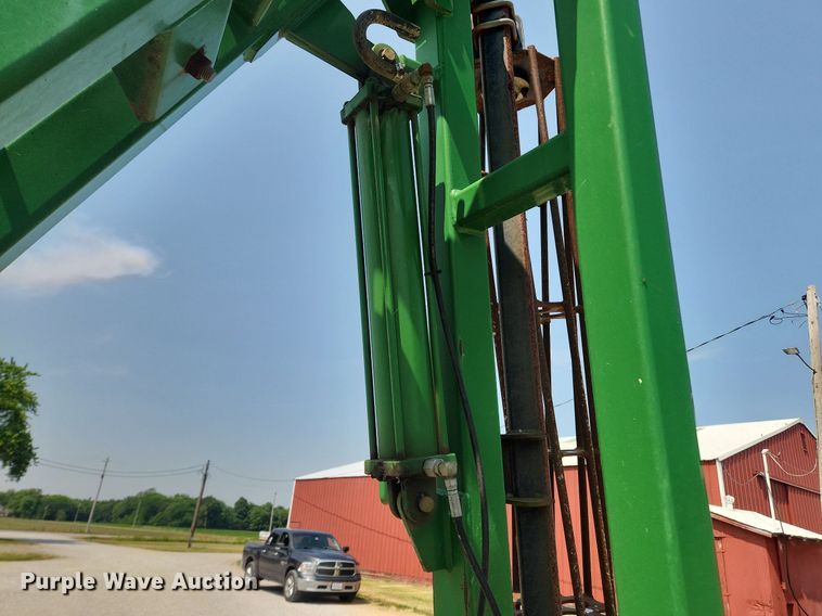 image for item LX9732 John Deere 200  seedbed finisher