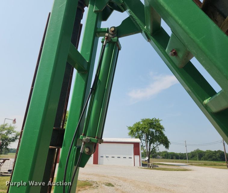 image for item LX9732 John Deere 200  seedbed finisher