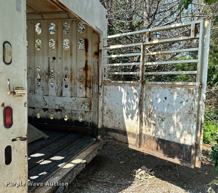 image for item MB9534 2003 McElroy  livestock trailer