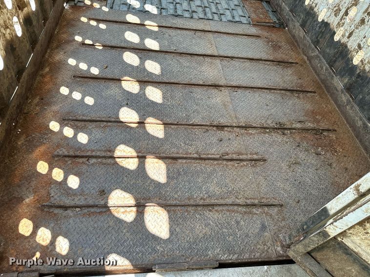 image for item MB9534 2003 McElroy  livestock trailer