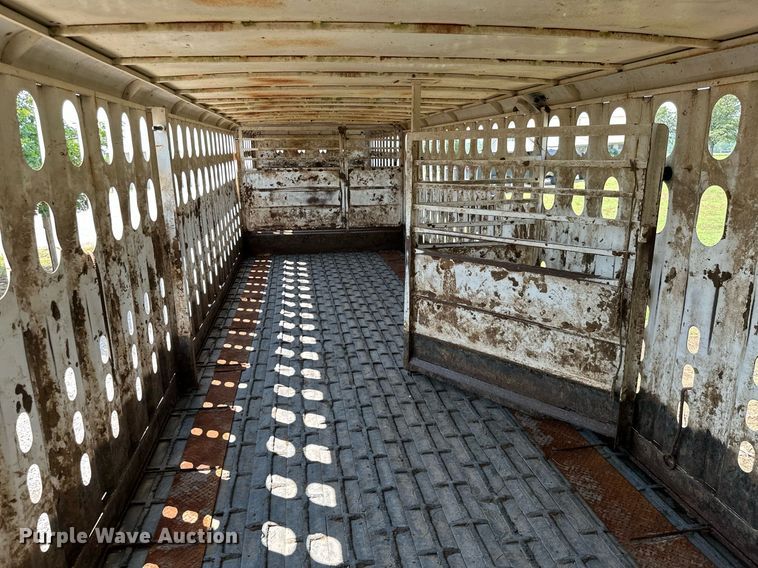 image for item MB9534 2003 McElroy  livestock trailer