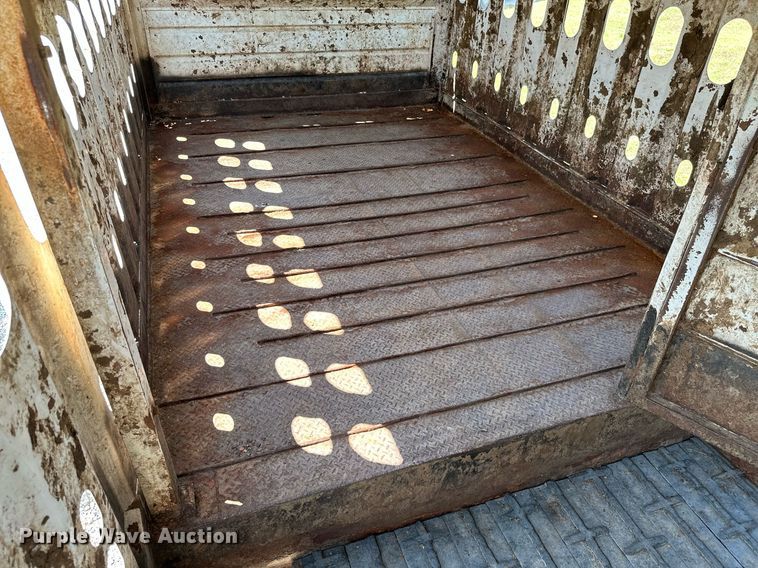 image for item MB9534 2003 McElroy  livestock trailer