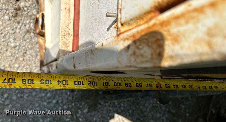 image for item MB9534 2003 McElroy  livestock trailer