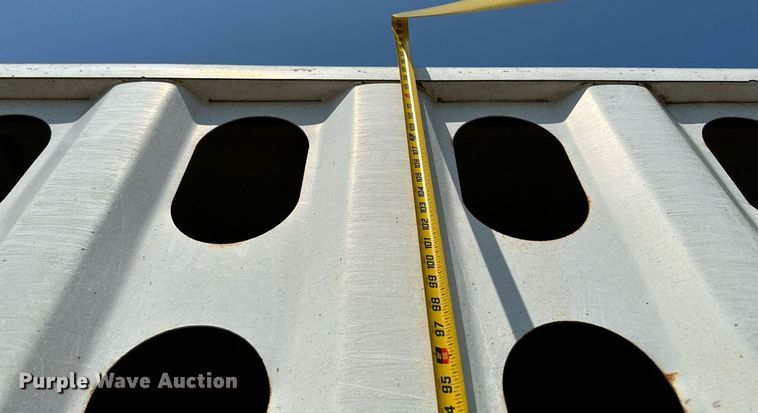 image for item MB9534 2003 McElroy  livestock trailer