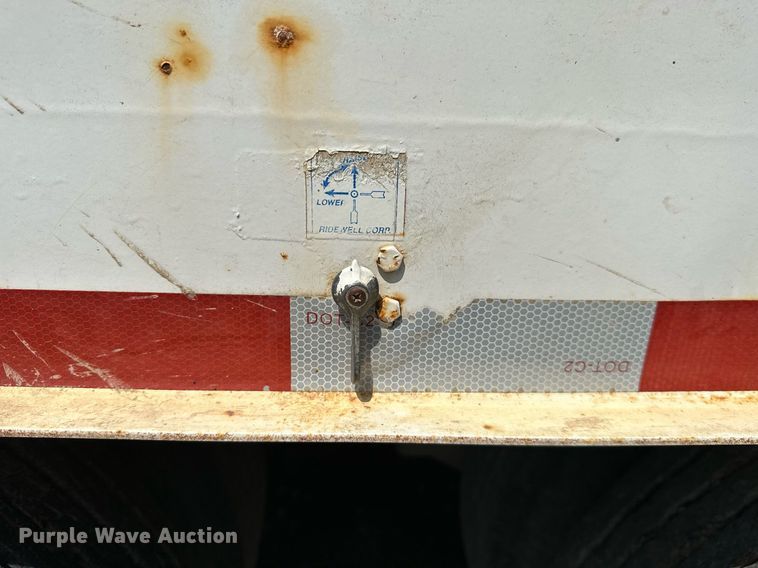 image for item MB9534 2003 McElroy  livestock trailer