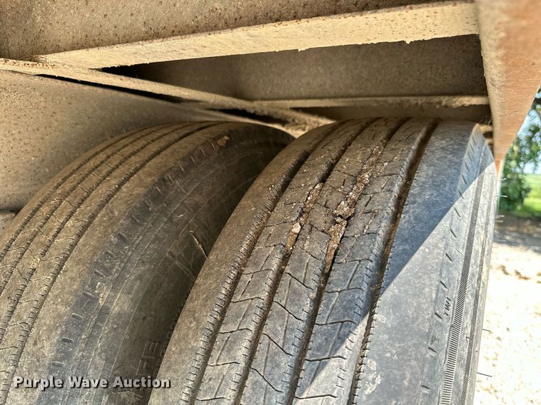 image for item MB9534 2003 McElroy  livestock trailer