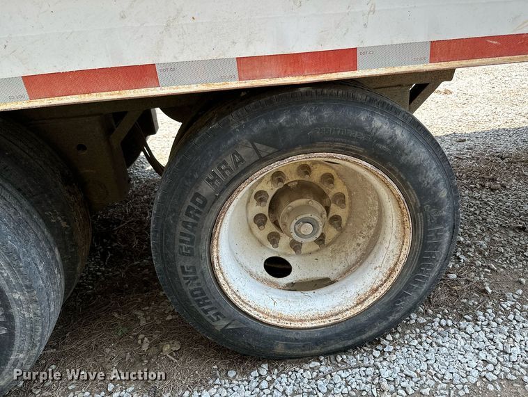 image for item MB9534 2003 McElroy  livestock trailer