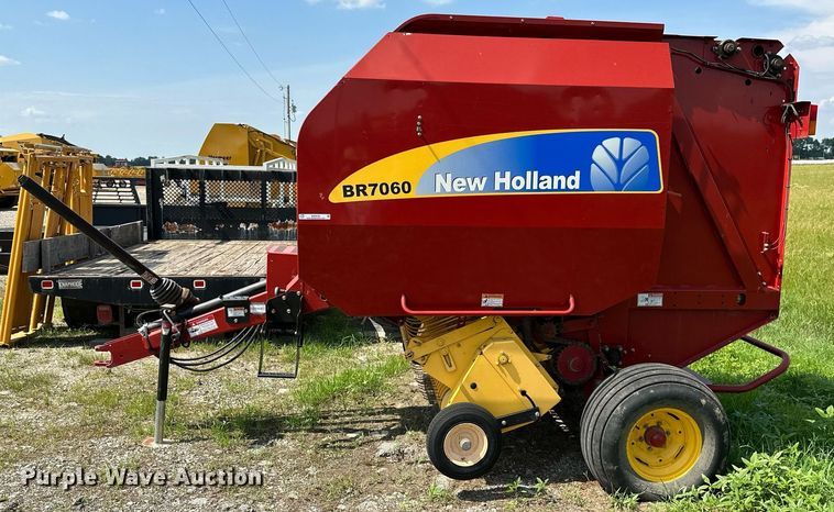 image for item MB9548 2009 New Holland BR7060  round baler