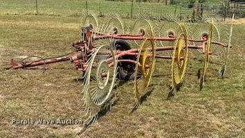 image for item MB9553 Tonutti RCS10  hay rake
