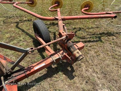 image for item MB9553 Tonutti RCS10  hay rake