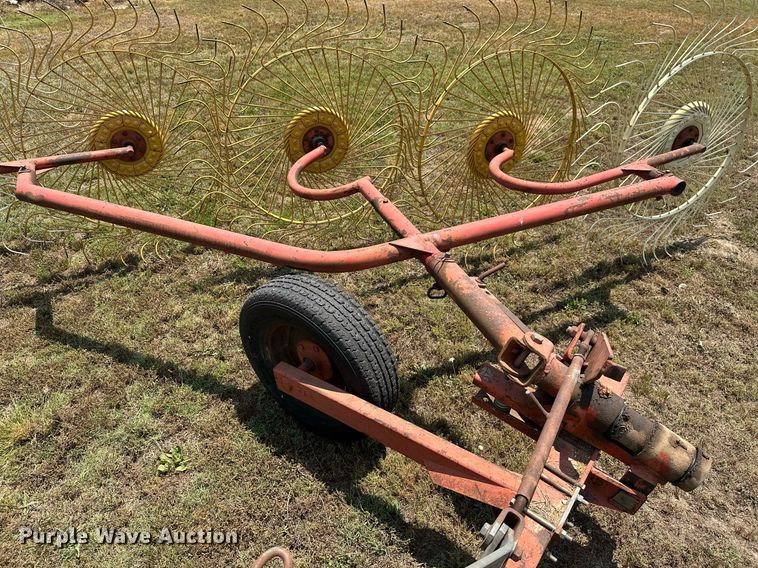 image for item MB9553 Tonutti RCS10  hay rake