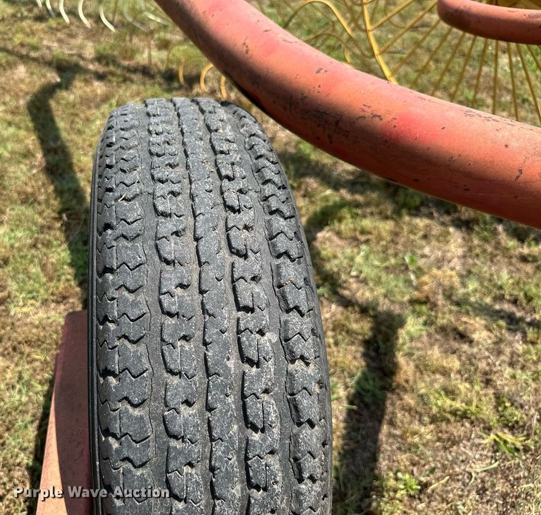 image for item MB9553 Tonutti RCS10  hay rake