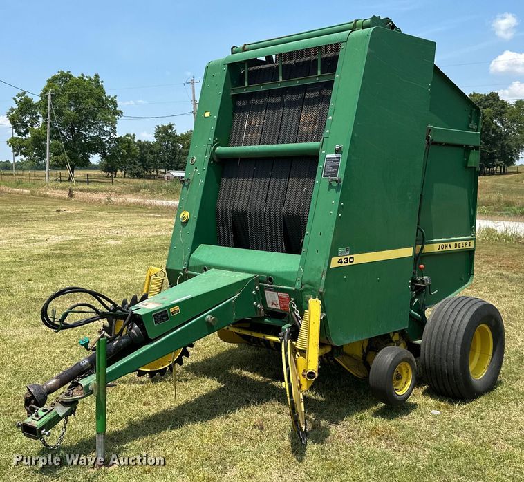 image for item MB9554 1988 John Deere 430  round baler
