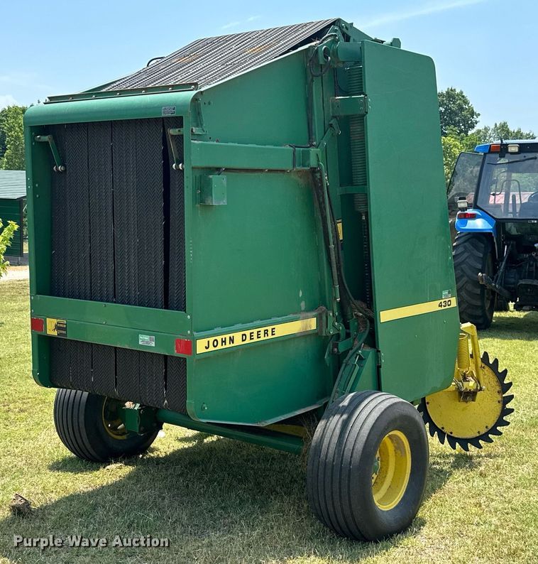 image for item MB9554 1988 John Deere 430  round baler