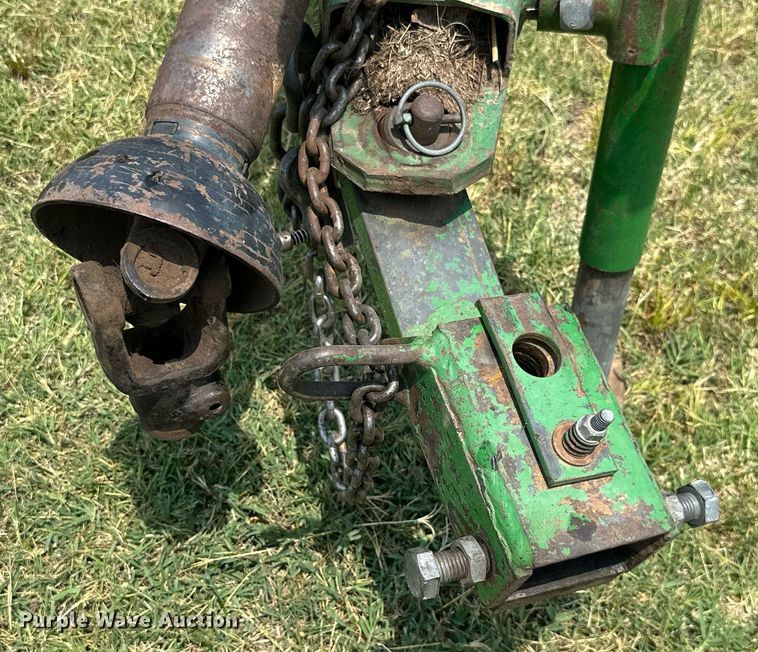 image for item MB9554 1988 John Deere 430  round baler