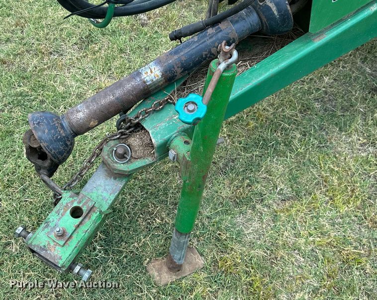 image for item MB9554 1988 John Deere 430  round baler