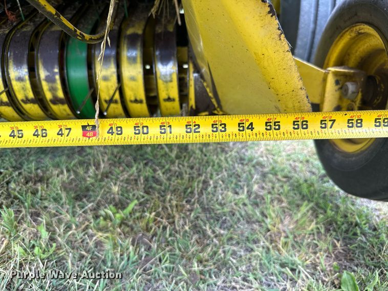 image for item MB9554 1988 John Deere 430  round baler