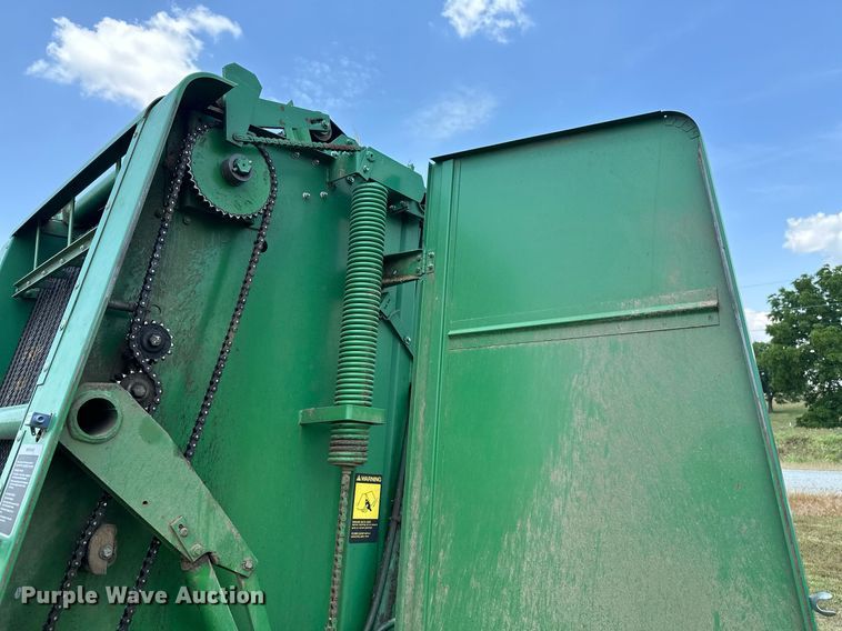 image for item MB9554 1988 John Deere 430  round baler