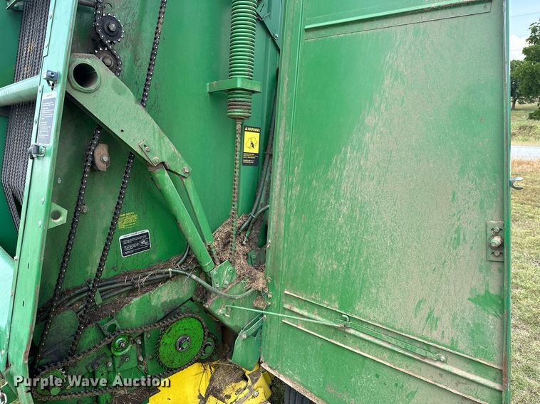 image for item MB9554 1988 John Deere 430  round baler