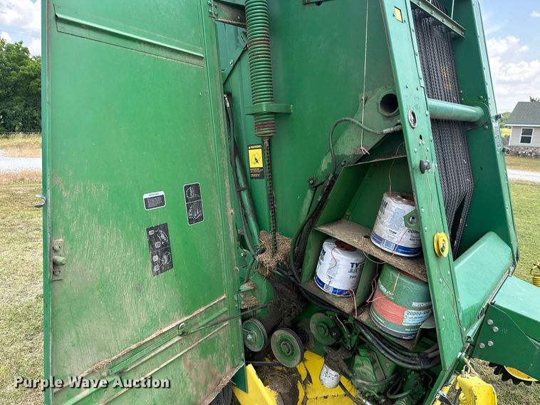 image for item MB9554 1988 John Deere 430  round baler