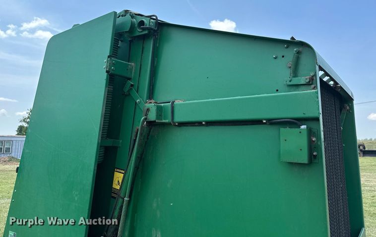 image for item MB9554 1988 John Deere 430  round baler