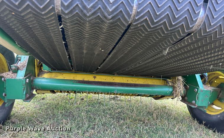 image for item MB9554 1988 John Deere 430  round baler