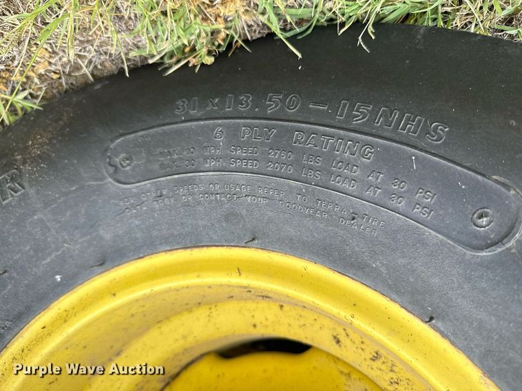 image for item MB9554 1988 John Deere 430  round baler