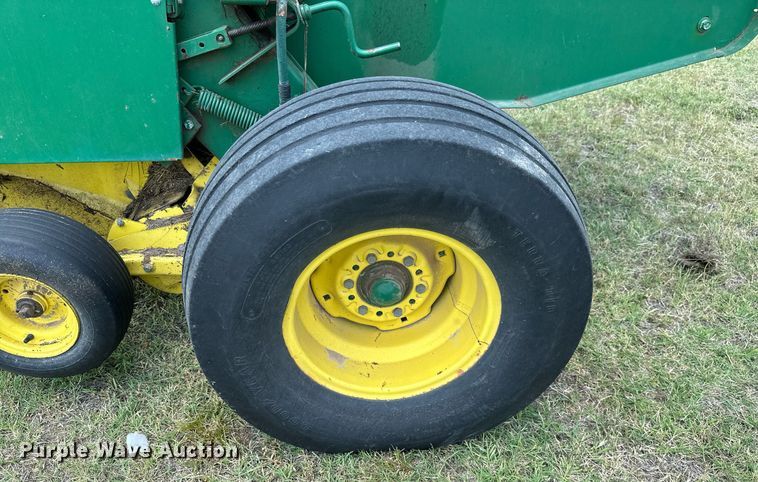 image for item MB9554 1988 John Deere 430  round baler