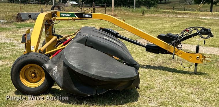 image for item MB9556 2019 Vermeer TM850  disc mower