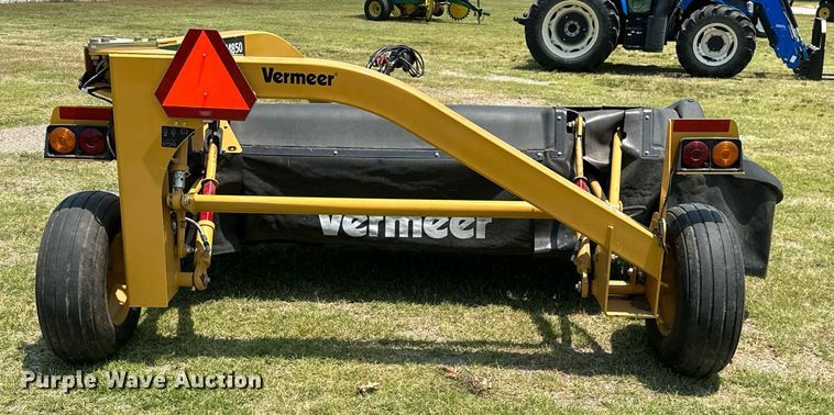 image for item MB9556 2019 Vermeer TM850  disc mower
