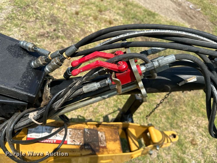 image for item MB9556 2019 Vermeer TM850  disc mower