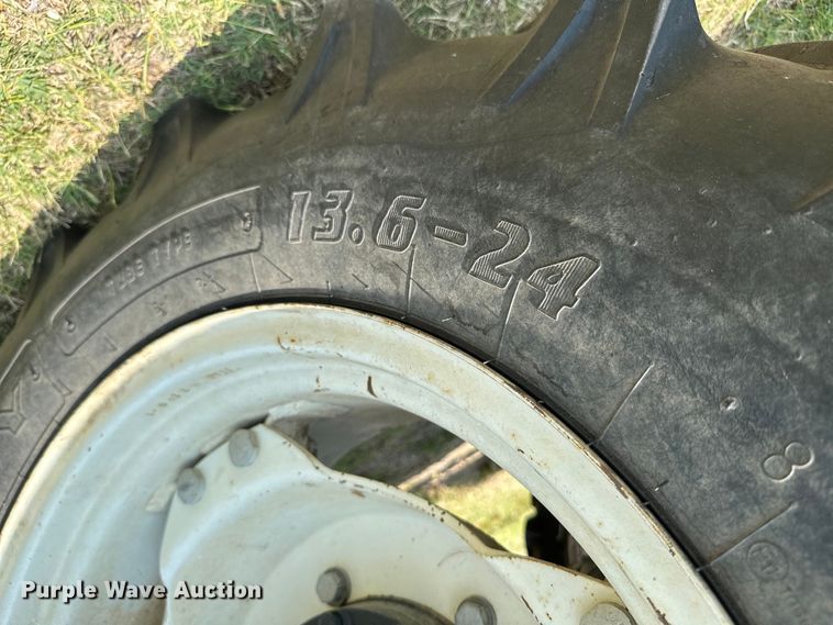 image for item MB9557 2016 New Holland T4.110  MFWD tractor