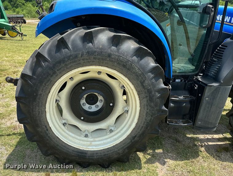 image for item MB9557 2016 New Holland T4.110  MFWD tractor