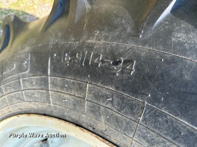 image for item MB9557 2016 New Holland T4.110  MFWD tractor