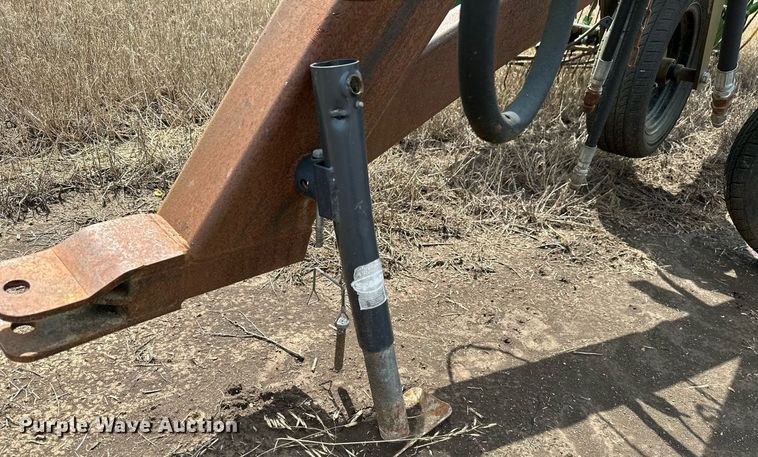 image for item MB9563 John Deere 700  hay rake