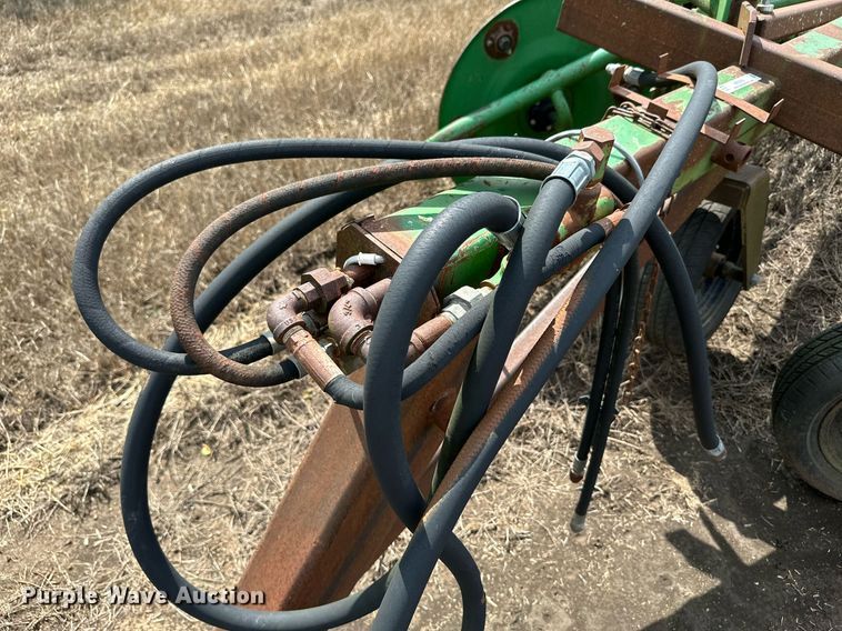 image for item MB9563 John Deere 700  hay rake