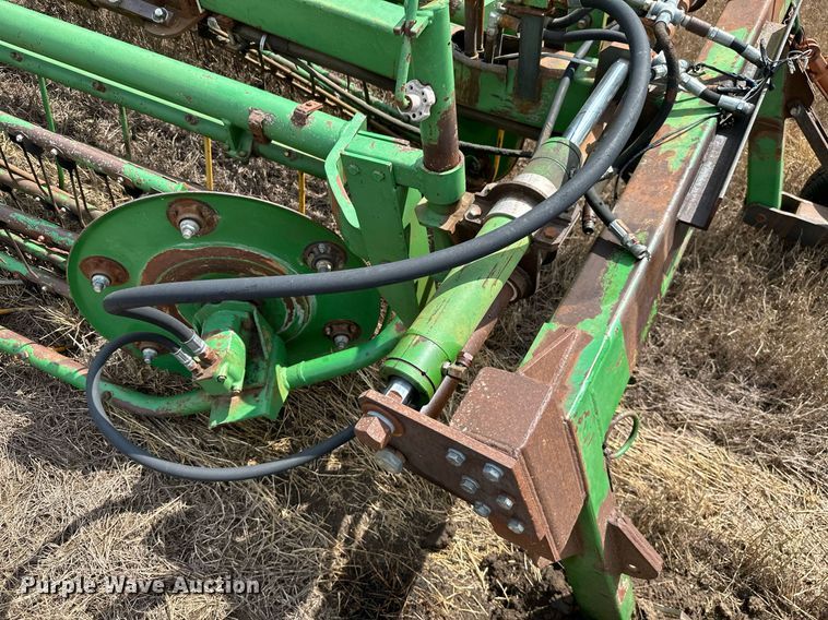 image for item MB9563 John Deere 700  hay rake