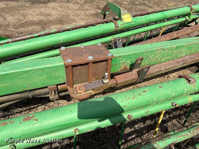 image for item MB9563 John Deere 700  hay rake