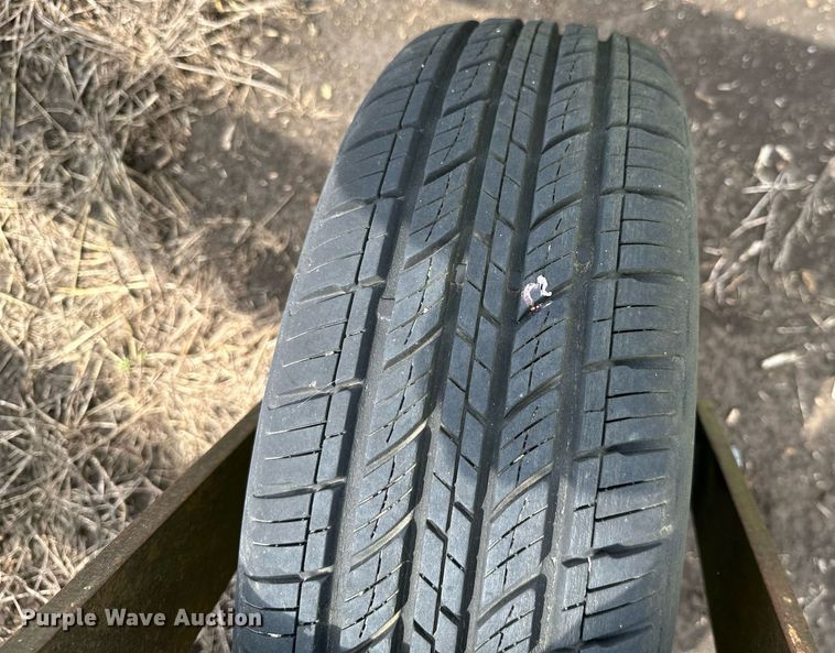 image for item MB9563 John Deere 700  hay rake