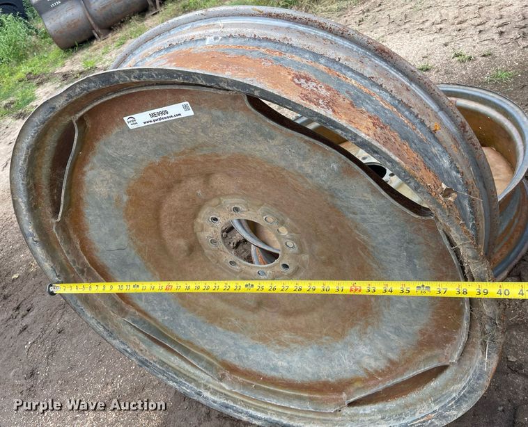 image for item ME9909 Irrigation tires and wheels