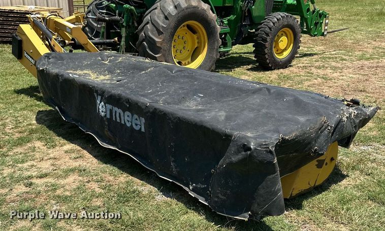 image for item NI9790 Vermeer M7040  disc mower