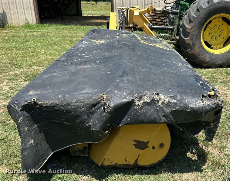 image for item NI9790 Vermeer M7040  disc mower