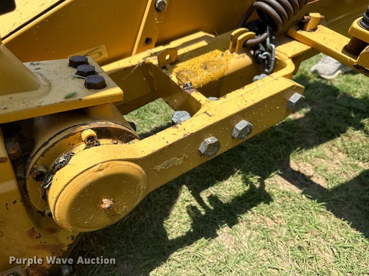 image for item NI9790 Vermeer M7040  disc mower