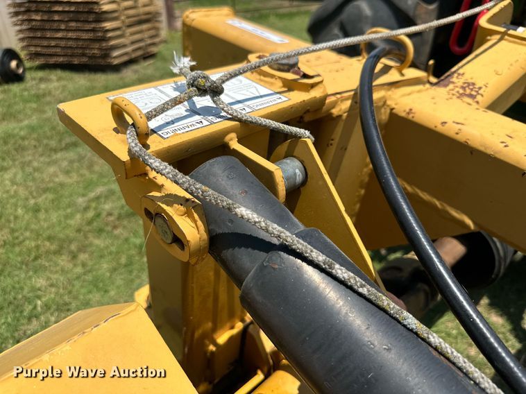 image for item NI9790 Vermeer M7040  disc mower