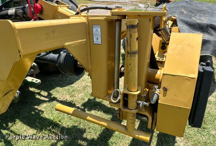 image for item NI9790 Vermeer M7040  disc mower