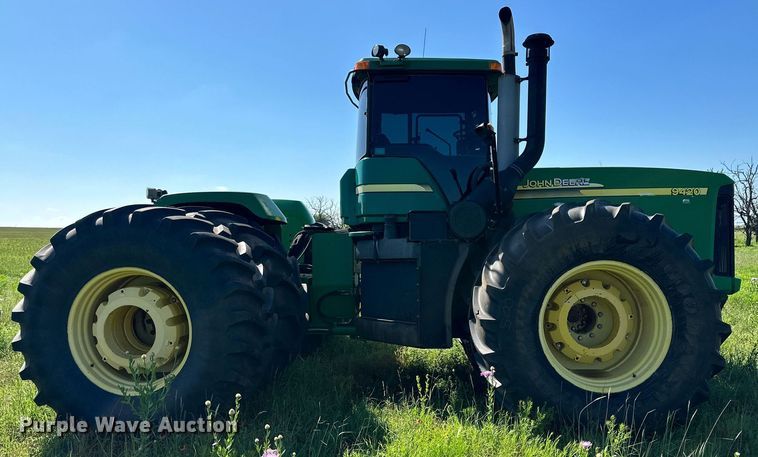 image for item NI9798 2002 John Deere 9420  4WD tractor