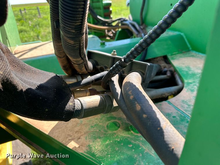 image for item NI9798 2002 John Deere 9420  4WD tractor