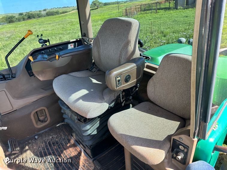 image for item NI9798 2002 John Deere 9420  4WD tractor