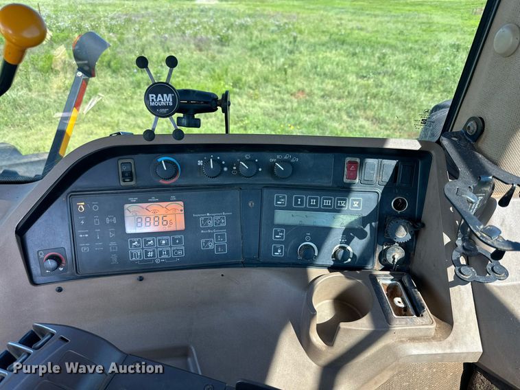 image for item NI9798 2002 John Deere 9420  4WD tractor