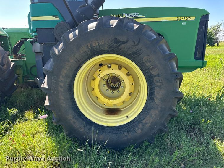 image for item NI9798 2002 John Deere 9420  4WD tractor